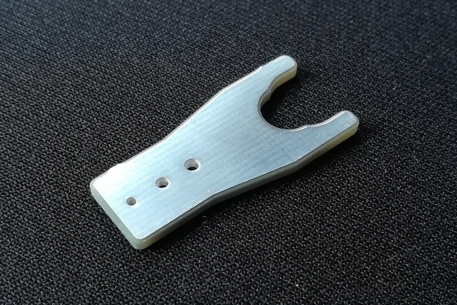 silver spade connector